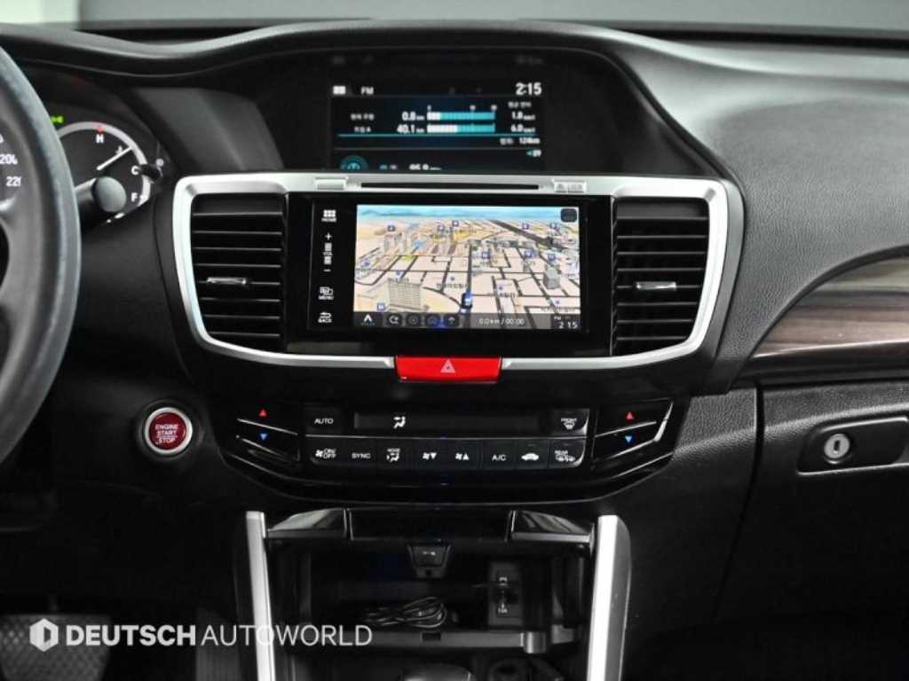 Honda Accord — photo 14