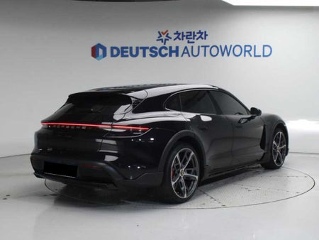 Porsche Taycan — photo 02