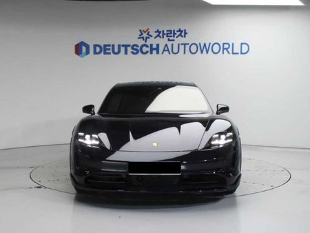 Porsche Taycan — photo 03