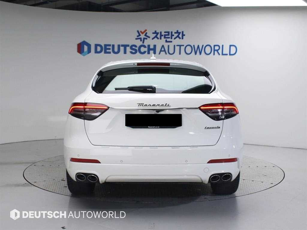Maserati Levante — photo 04