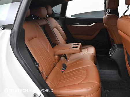 Maserati Levante — photo 11