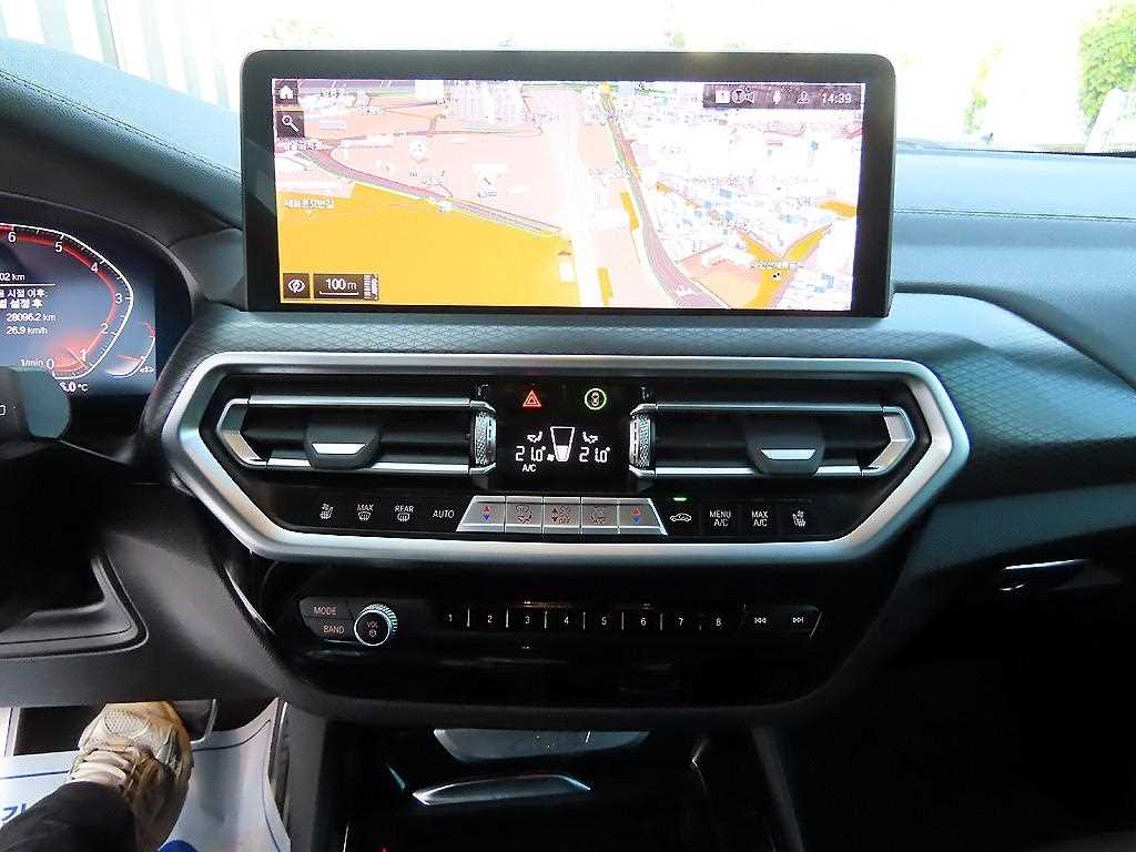 BMW X3 — photo 13