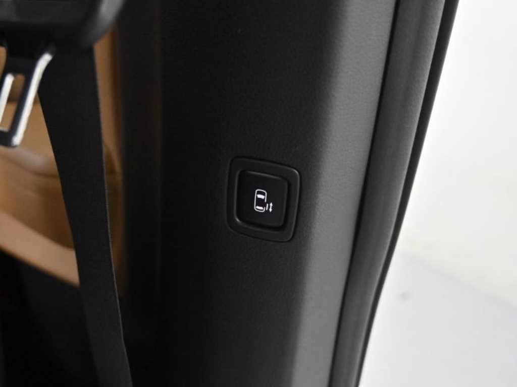 Kia Carnival — photo 18