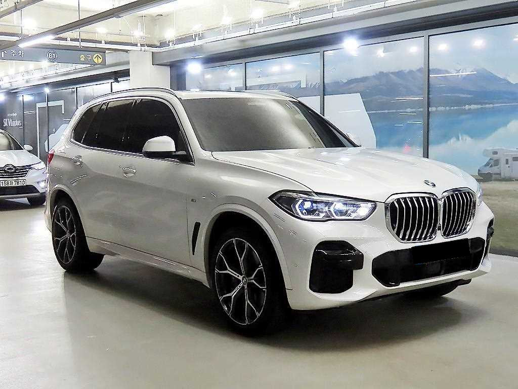 BMW X5 — photo 01