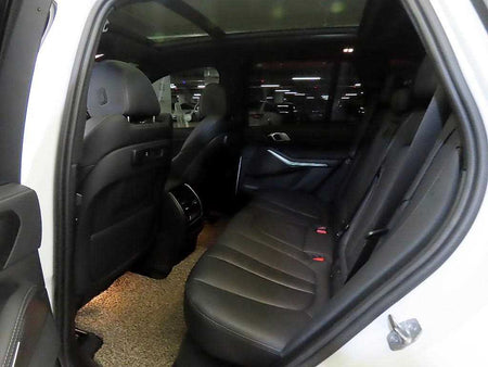 BMW X5 — photo 07