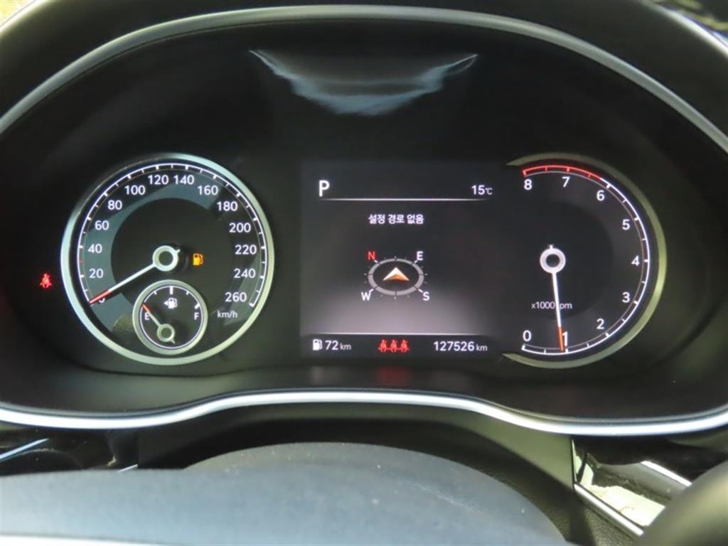 Genesis G80 — photo 05
