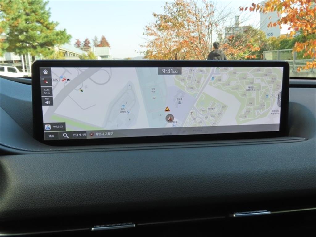 Genesis G80 — photo 08