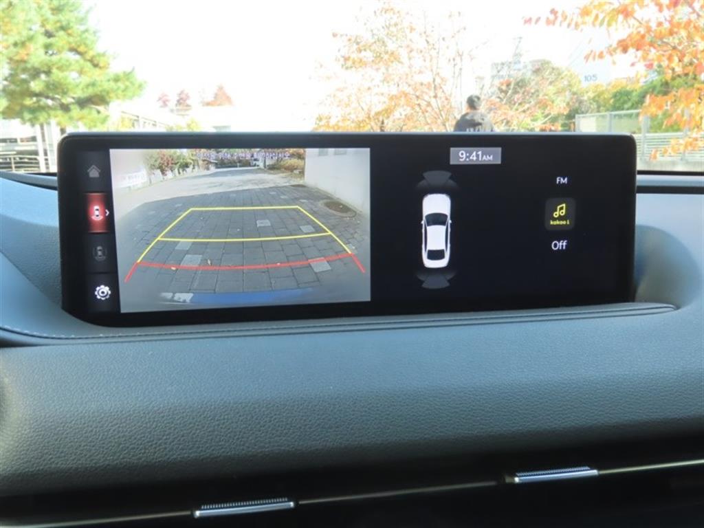 Genesis G80 — photo 09