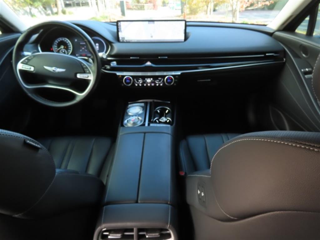 Genesis G80 — photo 15