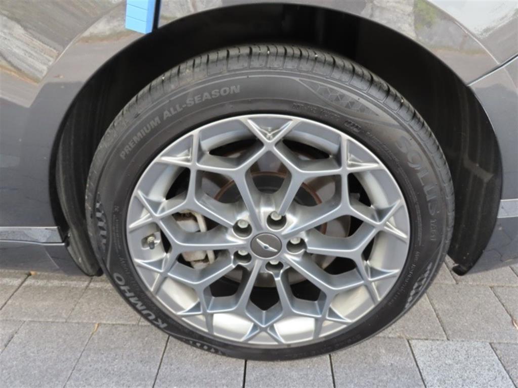 Genesis G80 — photo 17