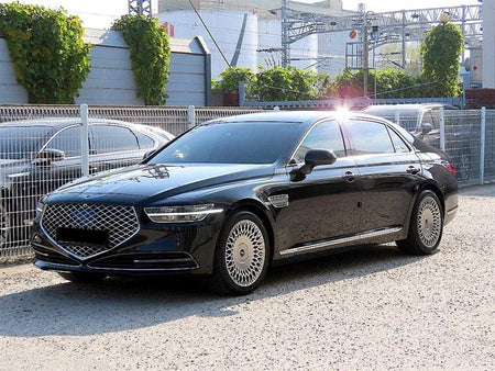 Genesis G90 — photo 01