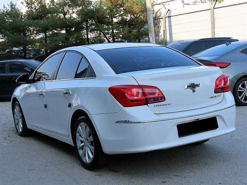 CHEVROLET Cruze — photo 03