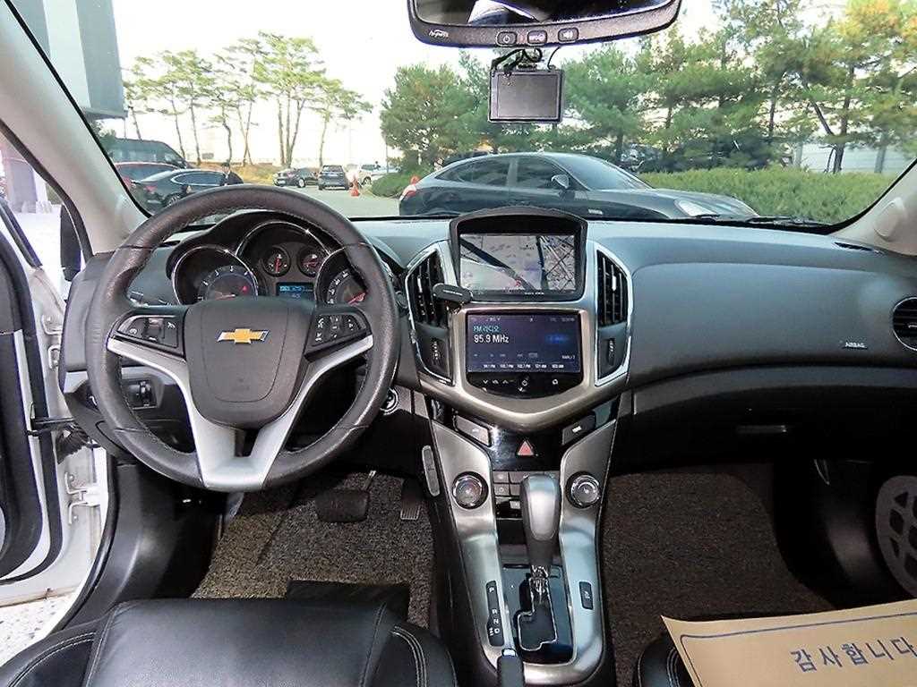 CHEVROLET Cruze — photo 07