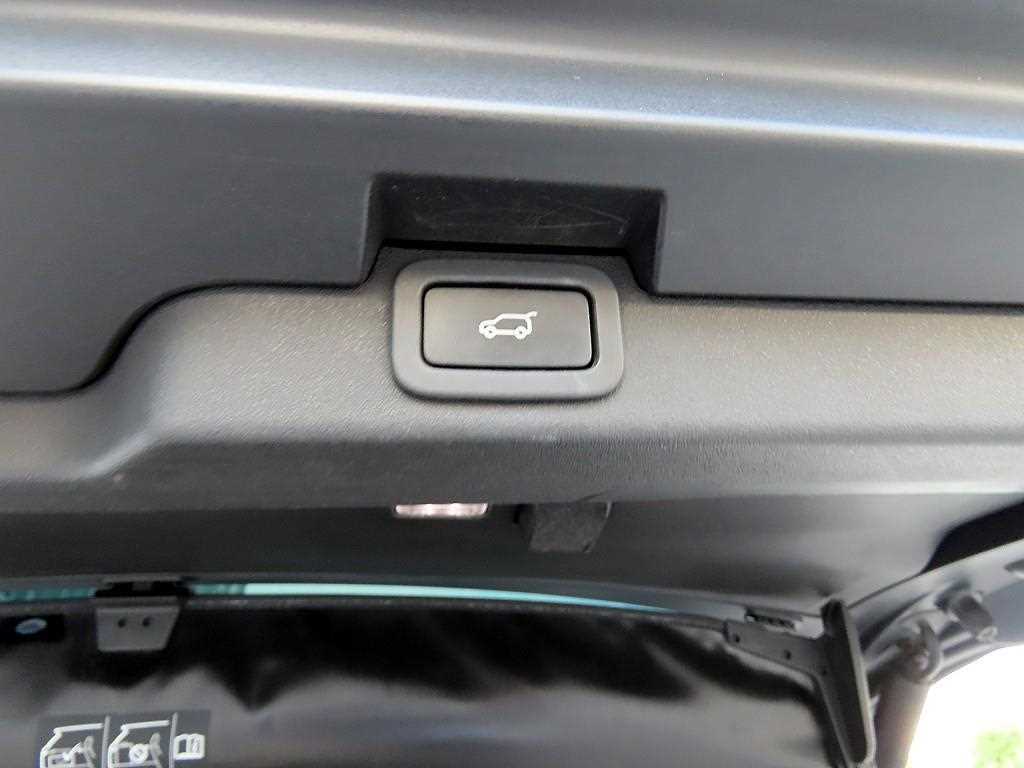 Land Rover Discovery — photo 17