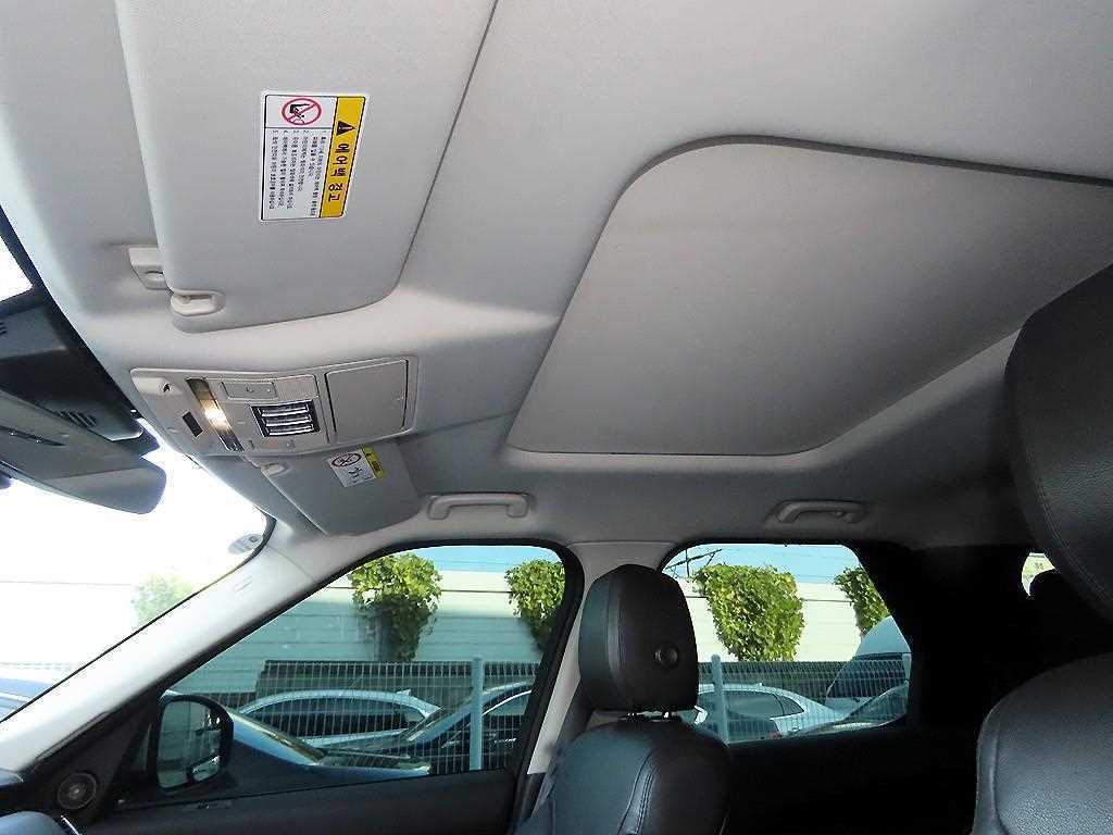 Land Rover Discovery — photo 18