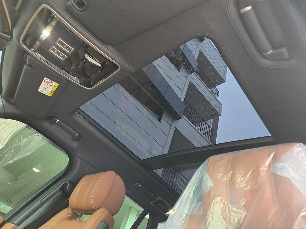 Land Rover Range Rover — photo 14