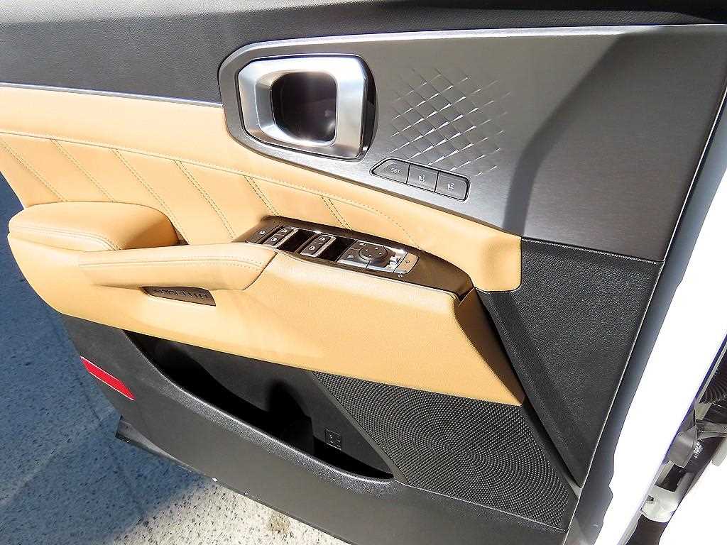 Kia Sorento — photo 11