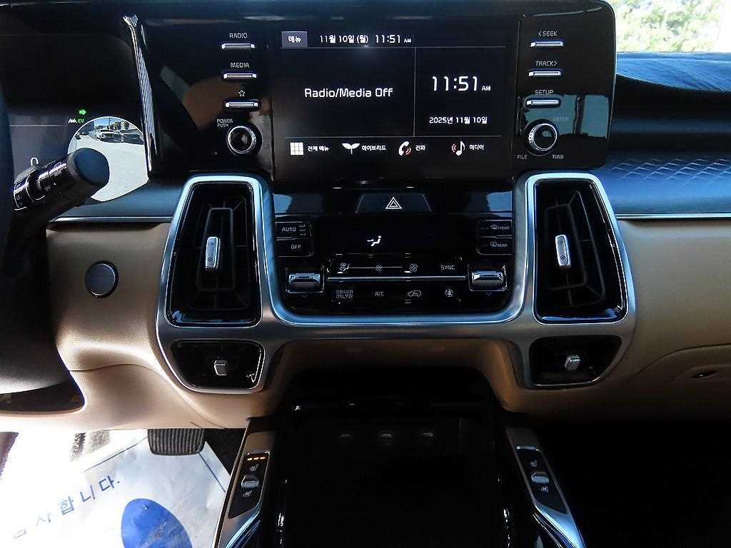 Kia Sorento — photo 13