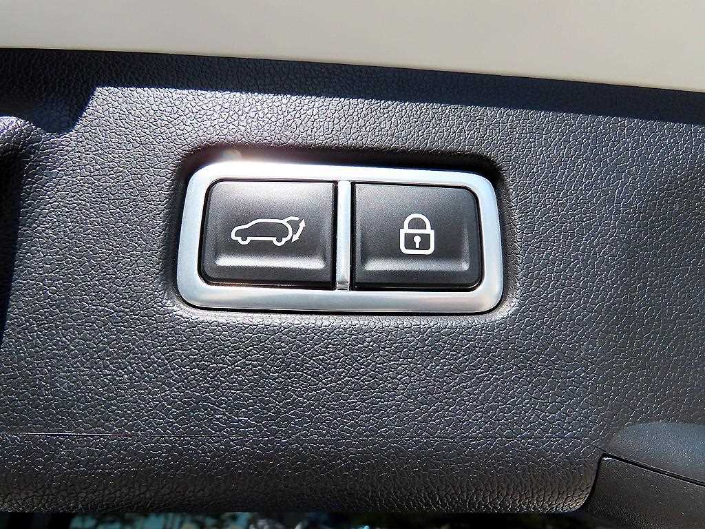 Kia Sorento — photo 17