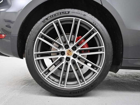 Porsche Macan — photo 05