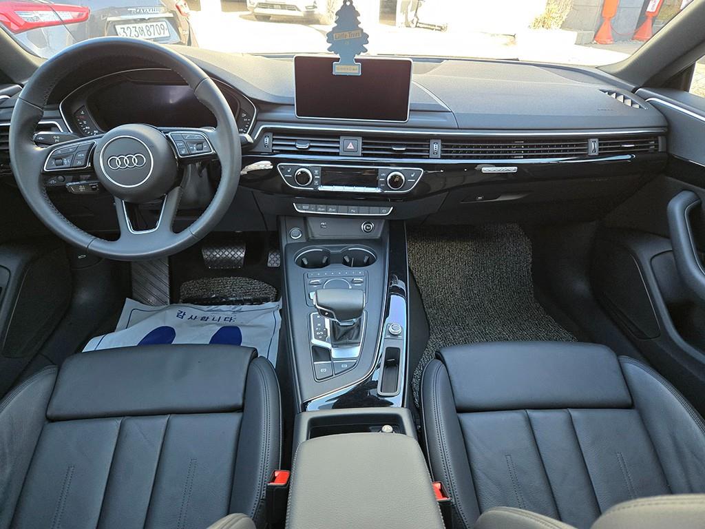Audi A5 — photo 09