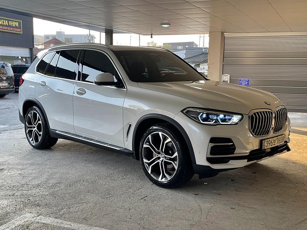 BMW X5 — photo 02