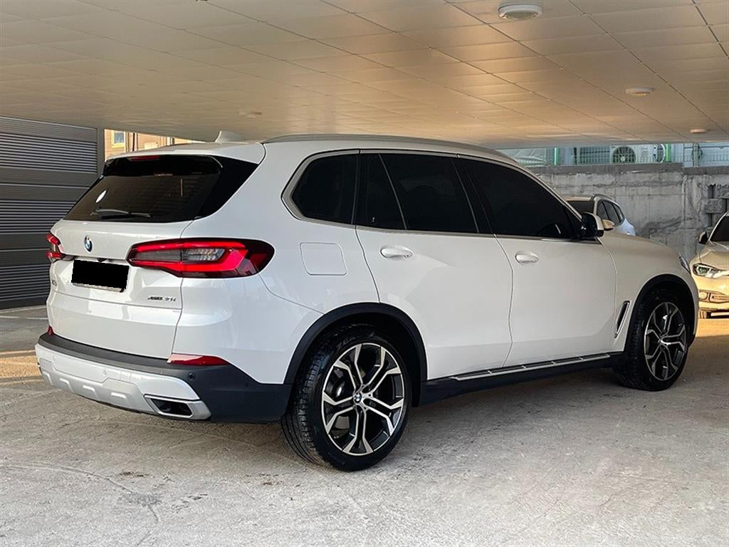 BMW X5 — photo 03