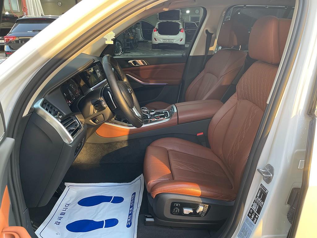 BMW X5 — photo 05