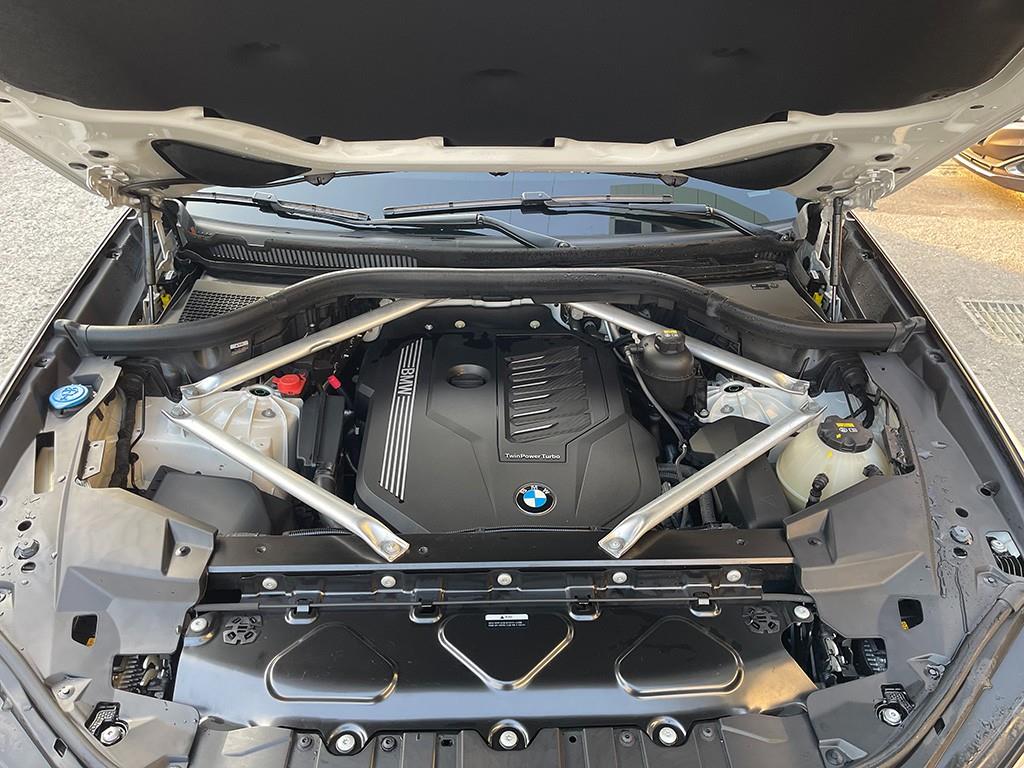 BMW X5 — photo 19