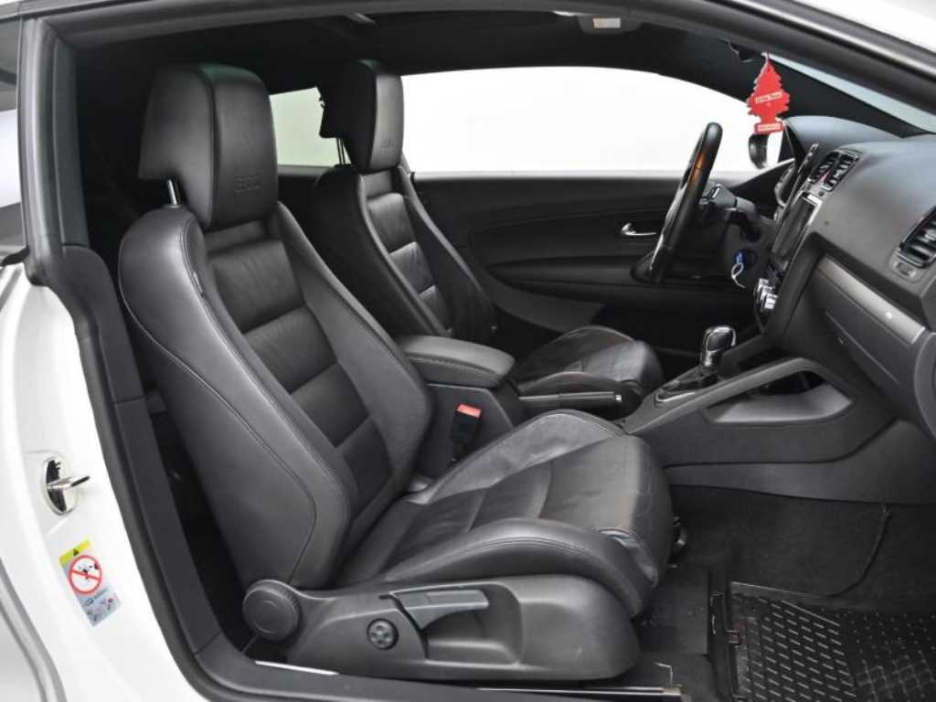 Volkswagen Scirocco — photo 10