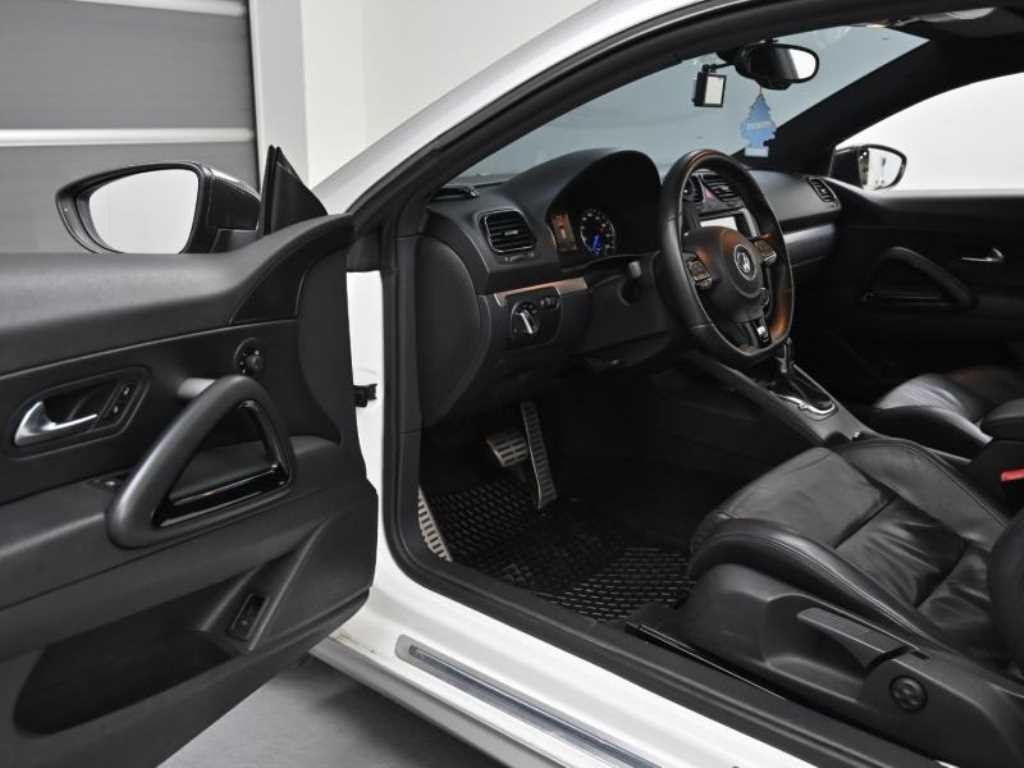 Volkswagen Scirocco — photo 11