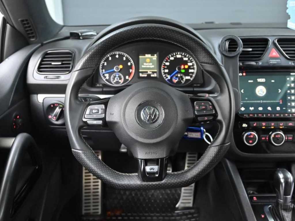 Volkswagen Scirocco — photo 13