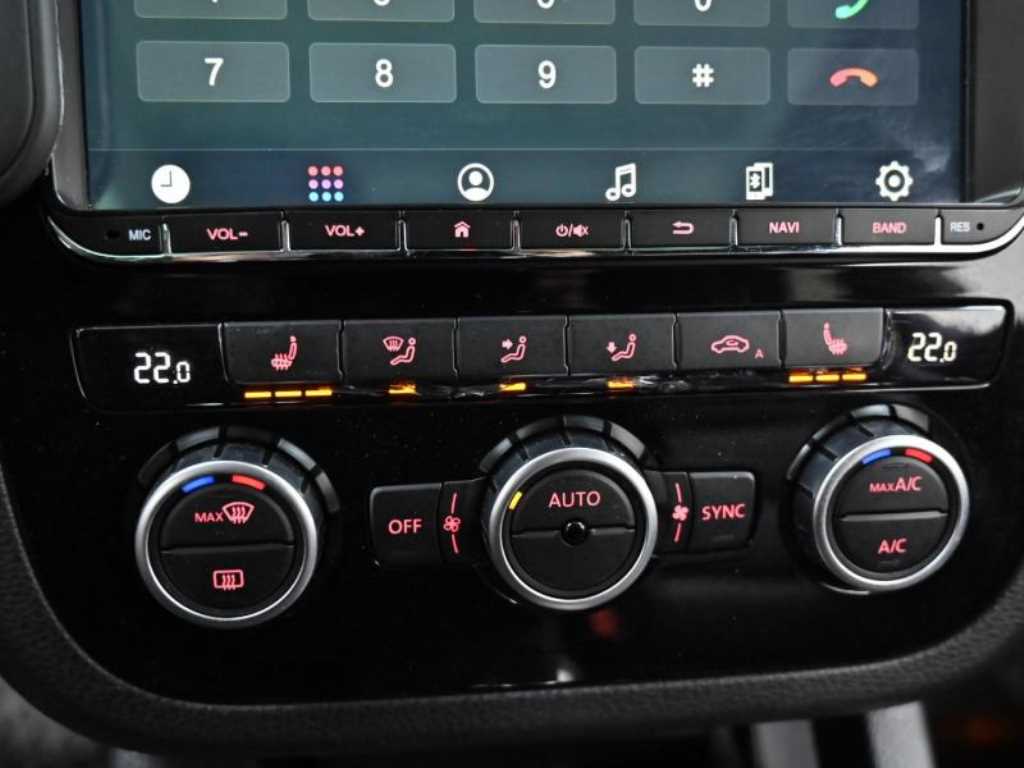 Volkswagen Scirocco — photo 17