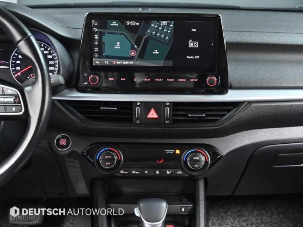 Kia K3 — photo 14