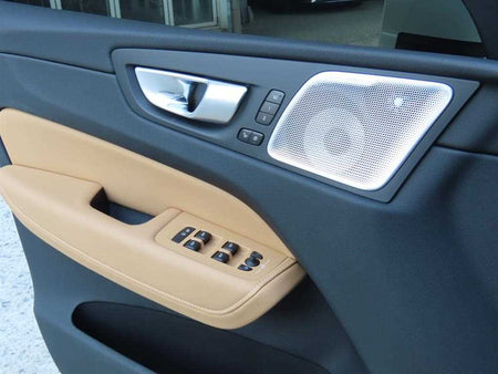 Volvo XC60 — photo 12