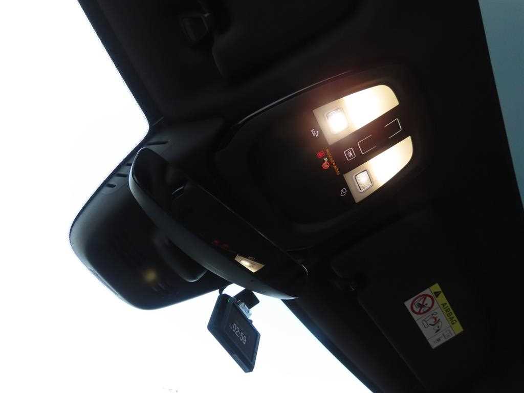 Volvo XC60 — photo 14