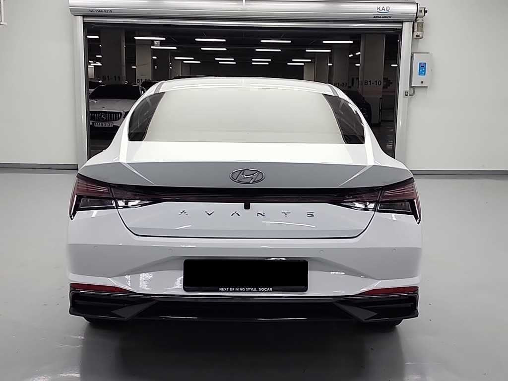 Hyundai Avante — photo 03