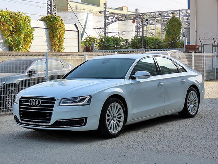 Audi A8 — photo 02