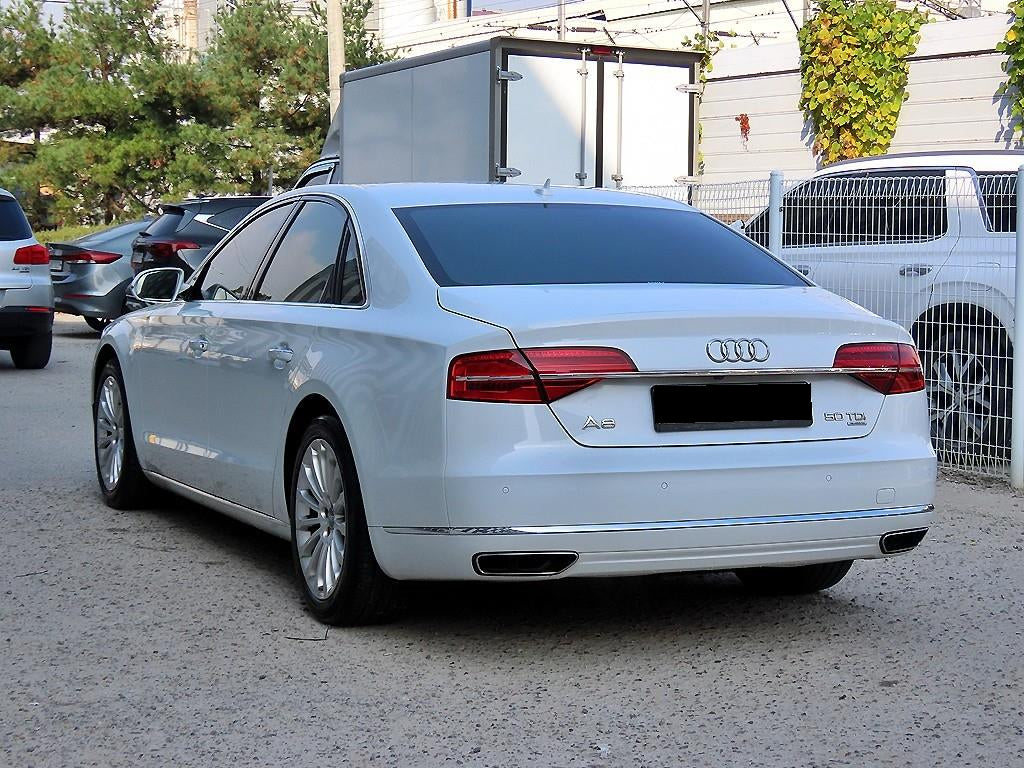 Audi A8 — photo 03