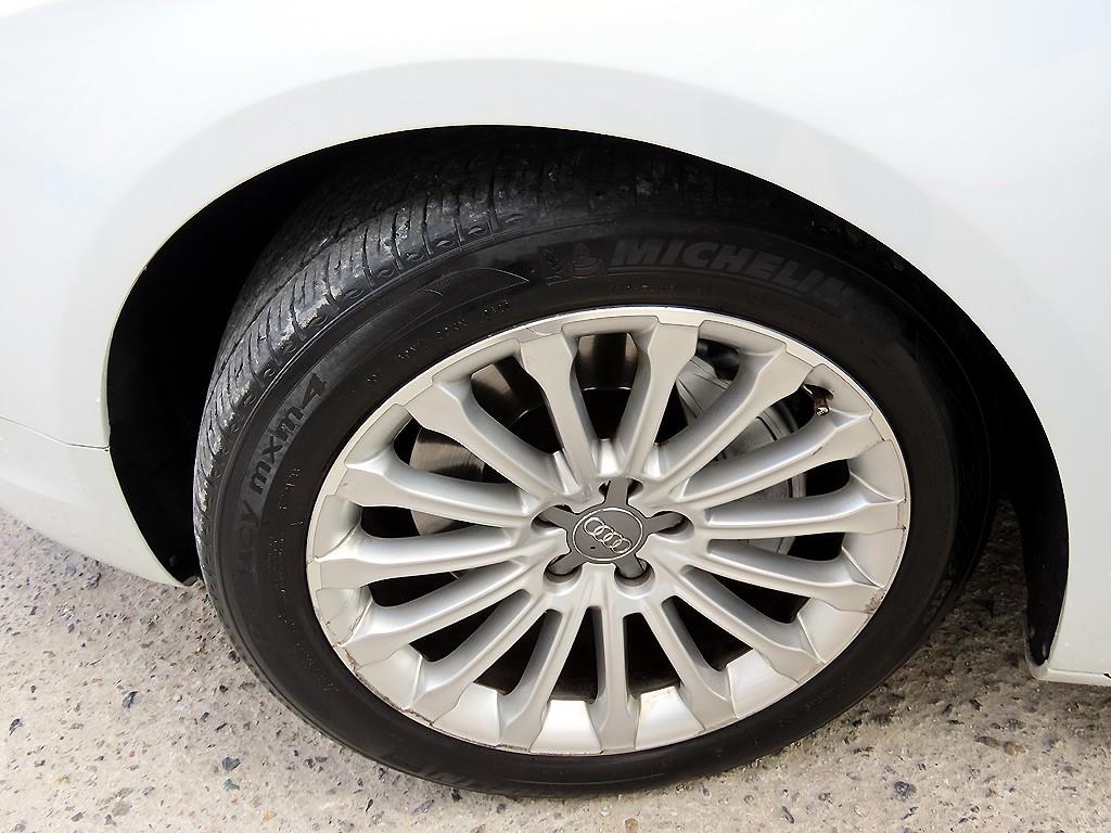 Audi A8 — photo 20