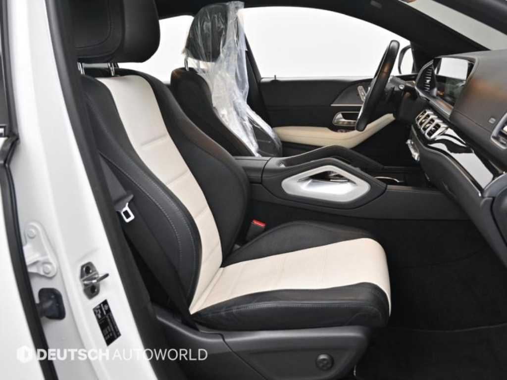 Mercedes-Benz GLE-Class — photo 10