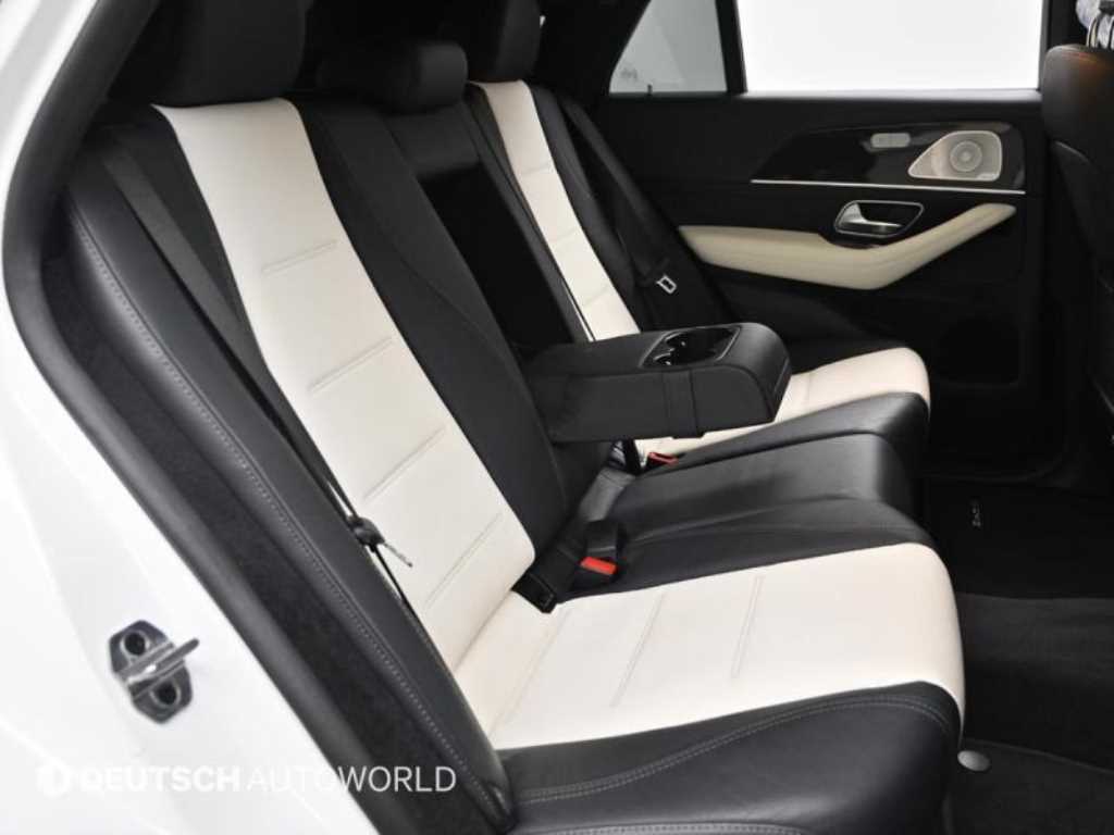 Mercedes-Benz GLE-Class — photo 12