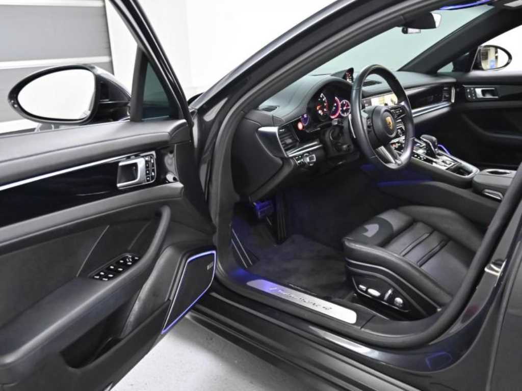Porsche Panamera — photo 11