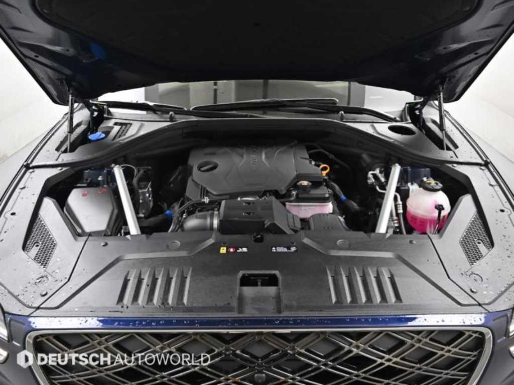 Genesis GV70 — photo 06