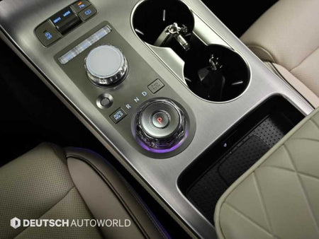 Genesis GV70 — photo 09