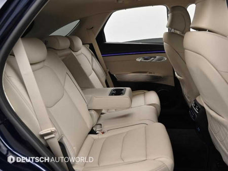 Genesis GV70 — photo 12