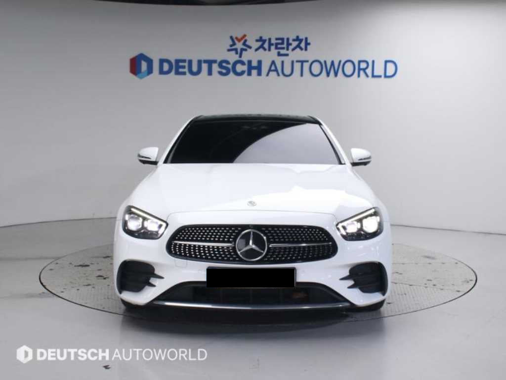 Mercedes-Benz E-Class — photo 03