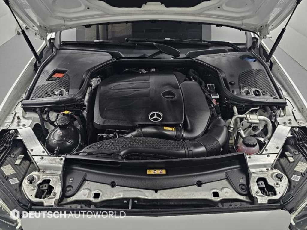 Mercedes-Benz E-Class — photo 06