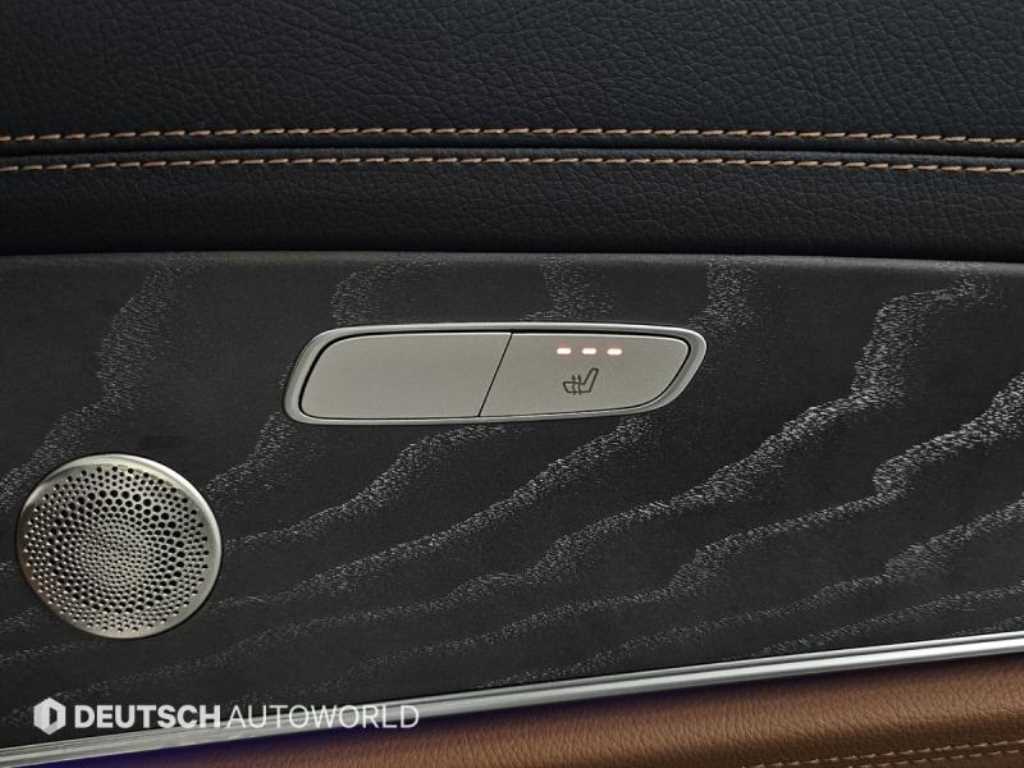 Mercedes-Benz E-Class — photo 16