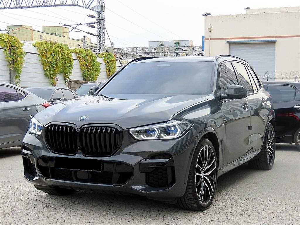 BMW X5 — photo 02